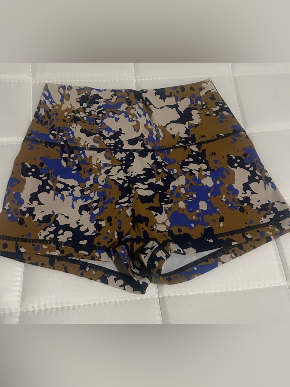 Aerie Offline Women’s High-Waist Camo Print shorts